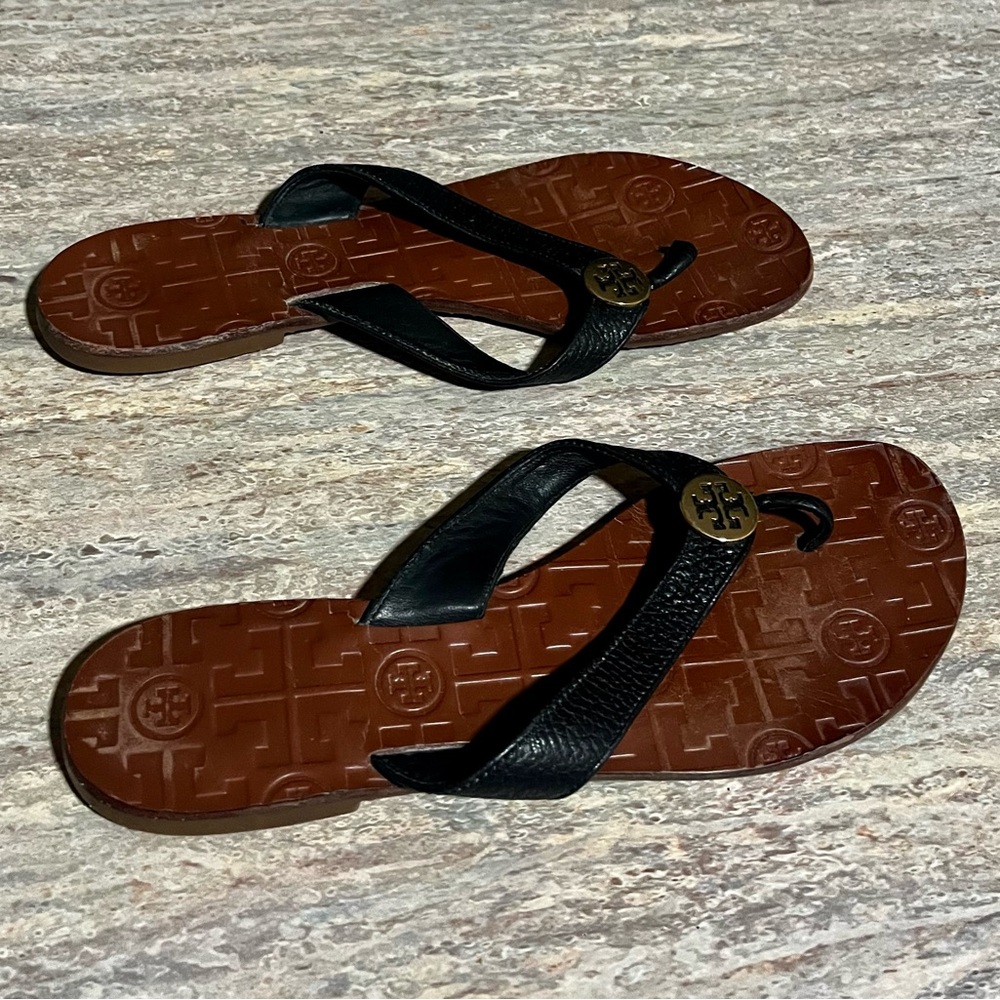 Tory Burch Black Leather Thong Sandals with Gold Accent - Picture 4 of 16